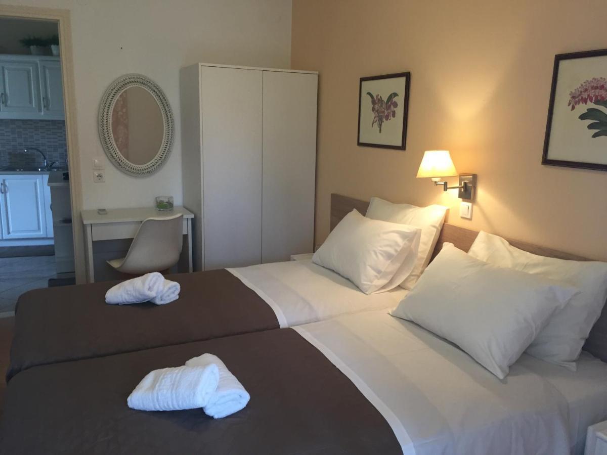 Villa Tina Country Beach Apartments Acharavi  Bagian luar foto