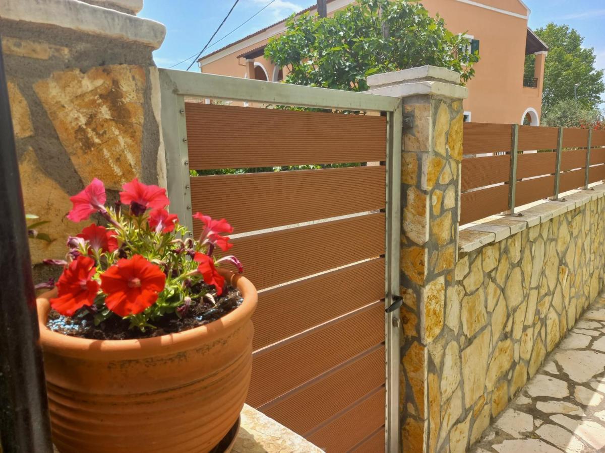 Villa Tina Country Beach Apartments Acharavi  Ruang foto