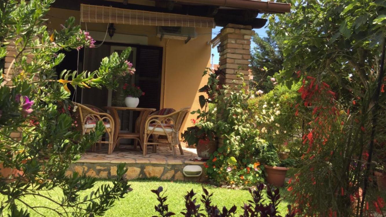 Villa Tina Country Beach Apartments Acharavi  Ruang foto