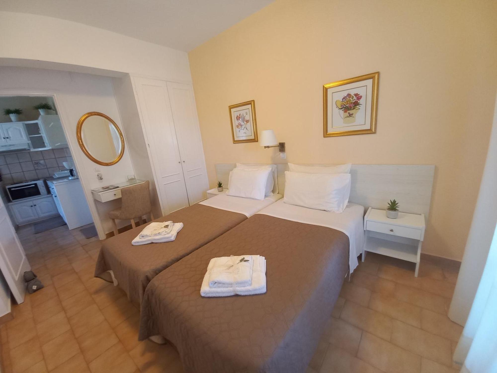 Villa Tina Country Beach Apartments Acharavi  Ruang foto