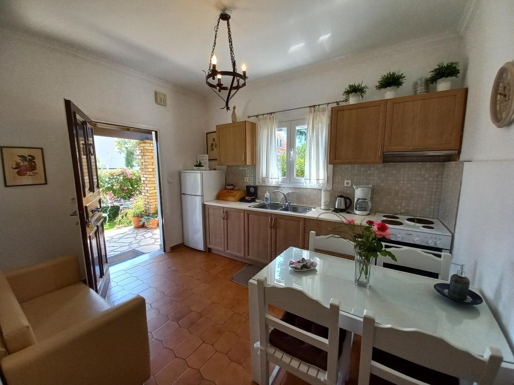 Villa Tina Country Beach Apartments Acharavi  Ruang foto