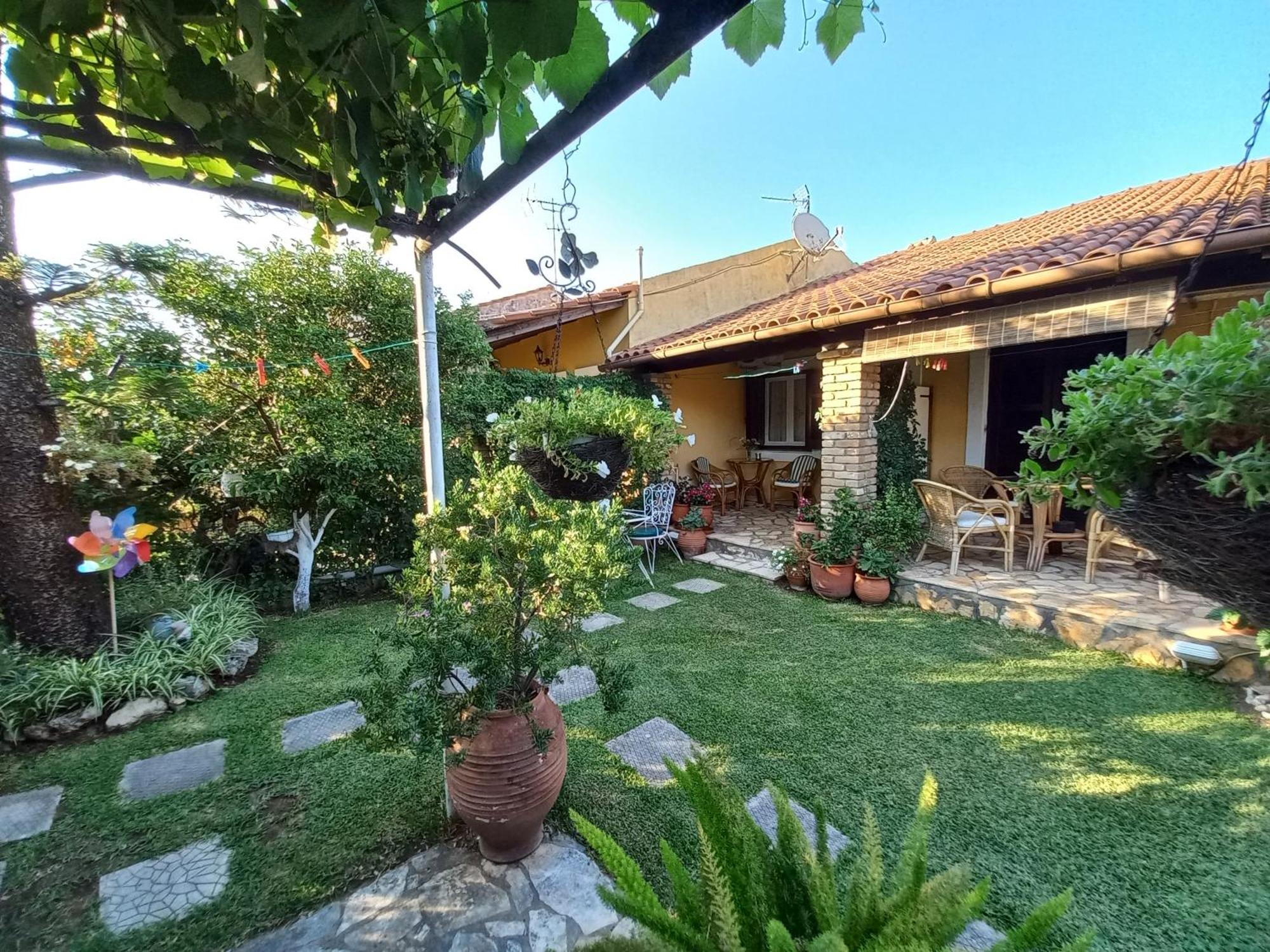 Villa Tina Country Beach Apartments Acharavi  Ruang foto