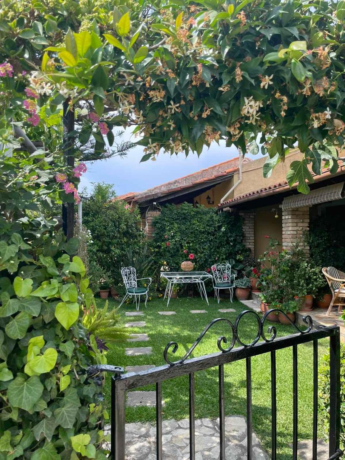 Villa Tina Country Beach Apartments Acharavi  Ruang foto